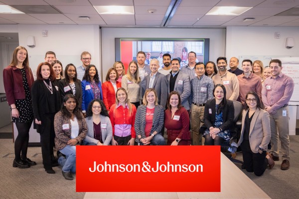Joaquin Duato and colleagues from the first-time manager class posing together