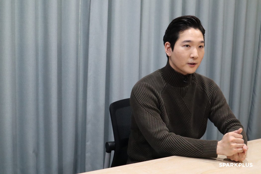 John (Woong Hee) Lee
