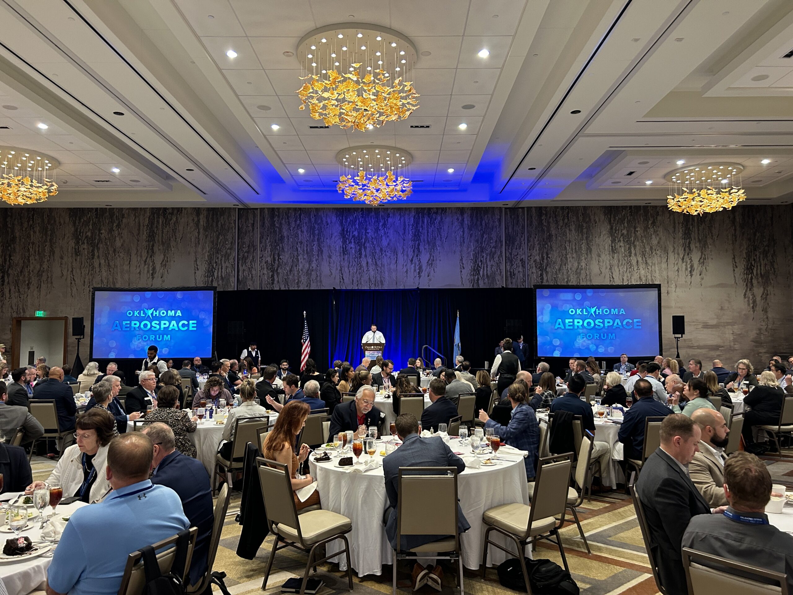 A crowded ballroom at the Oklahoma Aerospace Forum