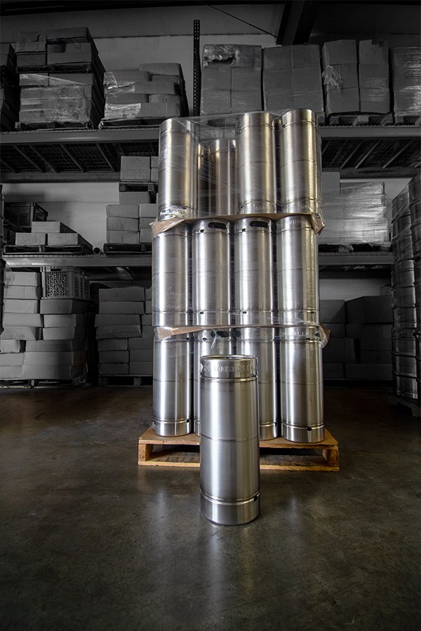 A pallet of sixtel kegs