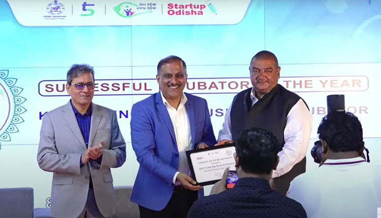 KIIT-TBI representatives receive Startup Odisha’s Successful Incubator of the Year recognition