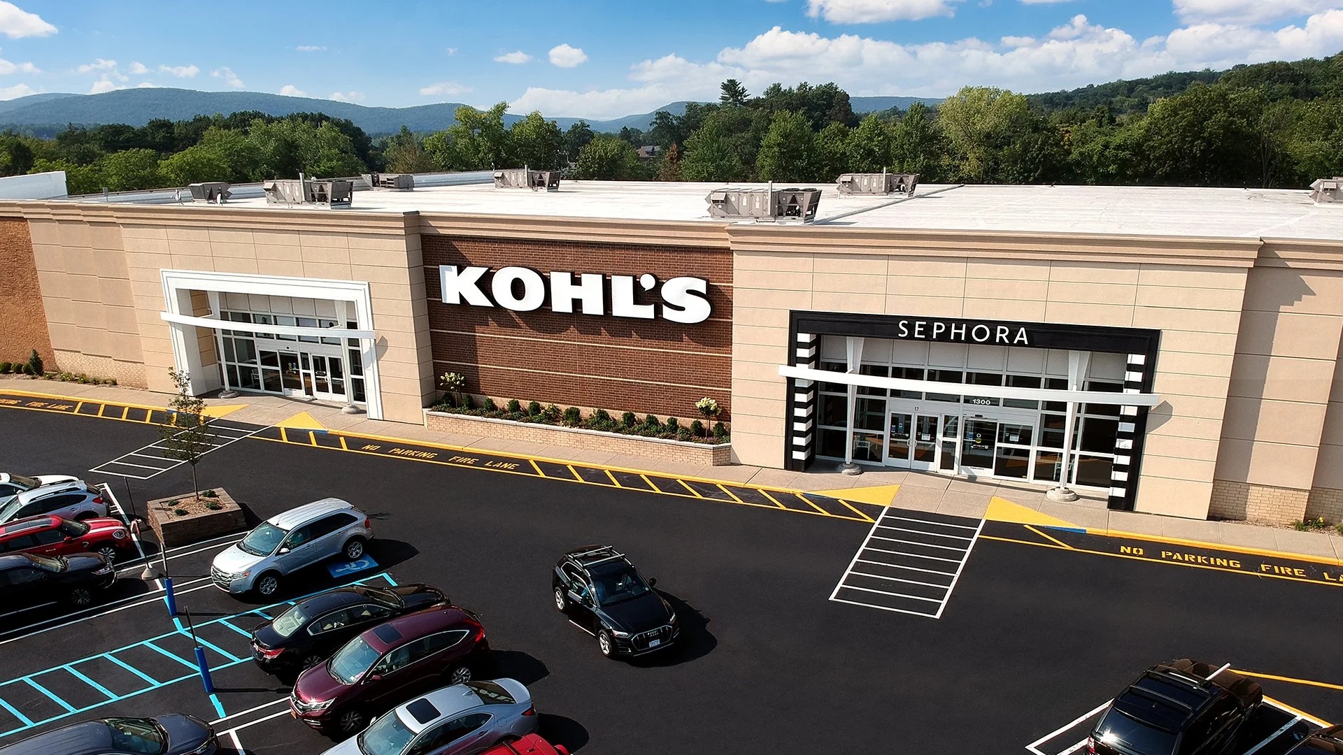 Kohl’s and Sephora signs above a store entrance