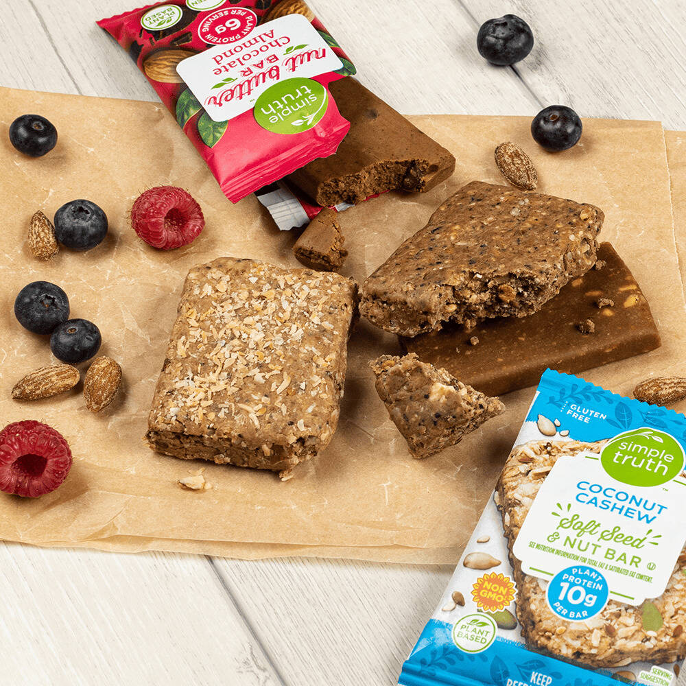 Simple Truth nut-butter bars in Kroger’s product photography