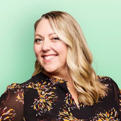 Leslie Henthorn Makes the Complicated Feel Worth Caring About