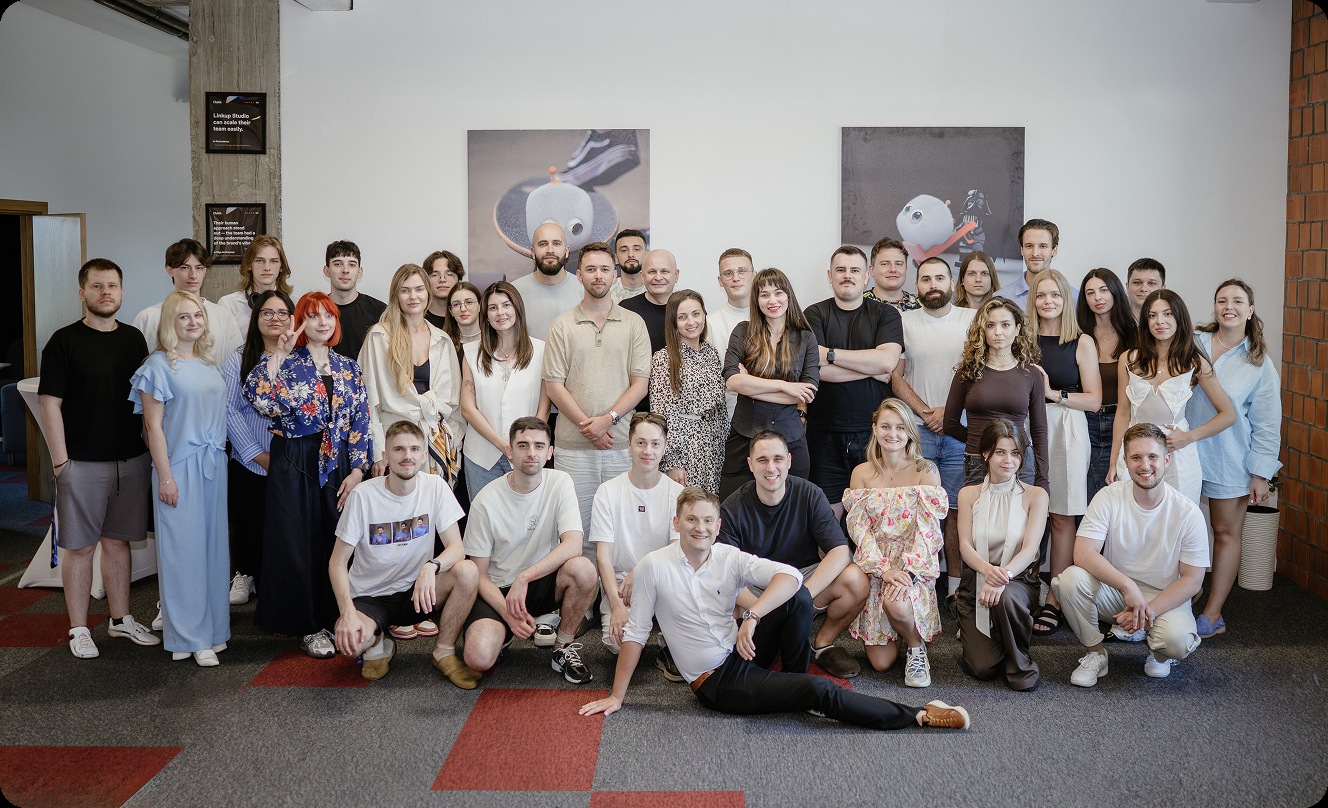 Linkup ST team members gathered for an office photograph