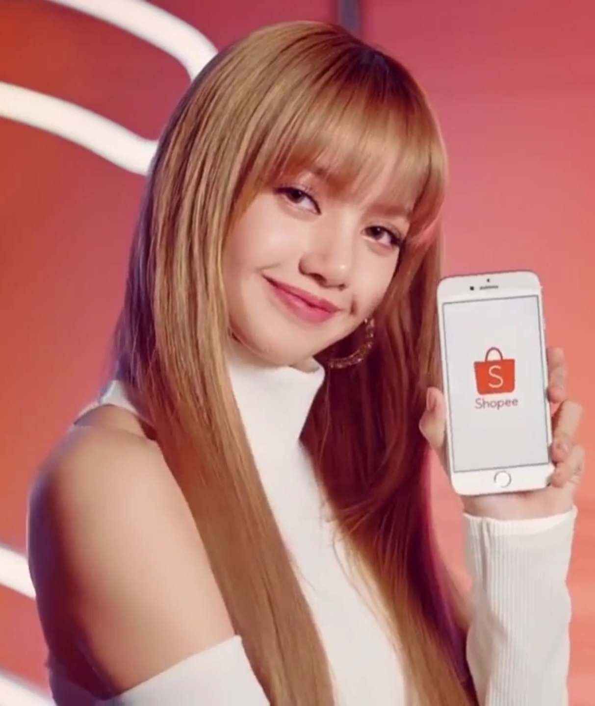 LISA appearing at a 2018 Shopee event