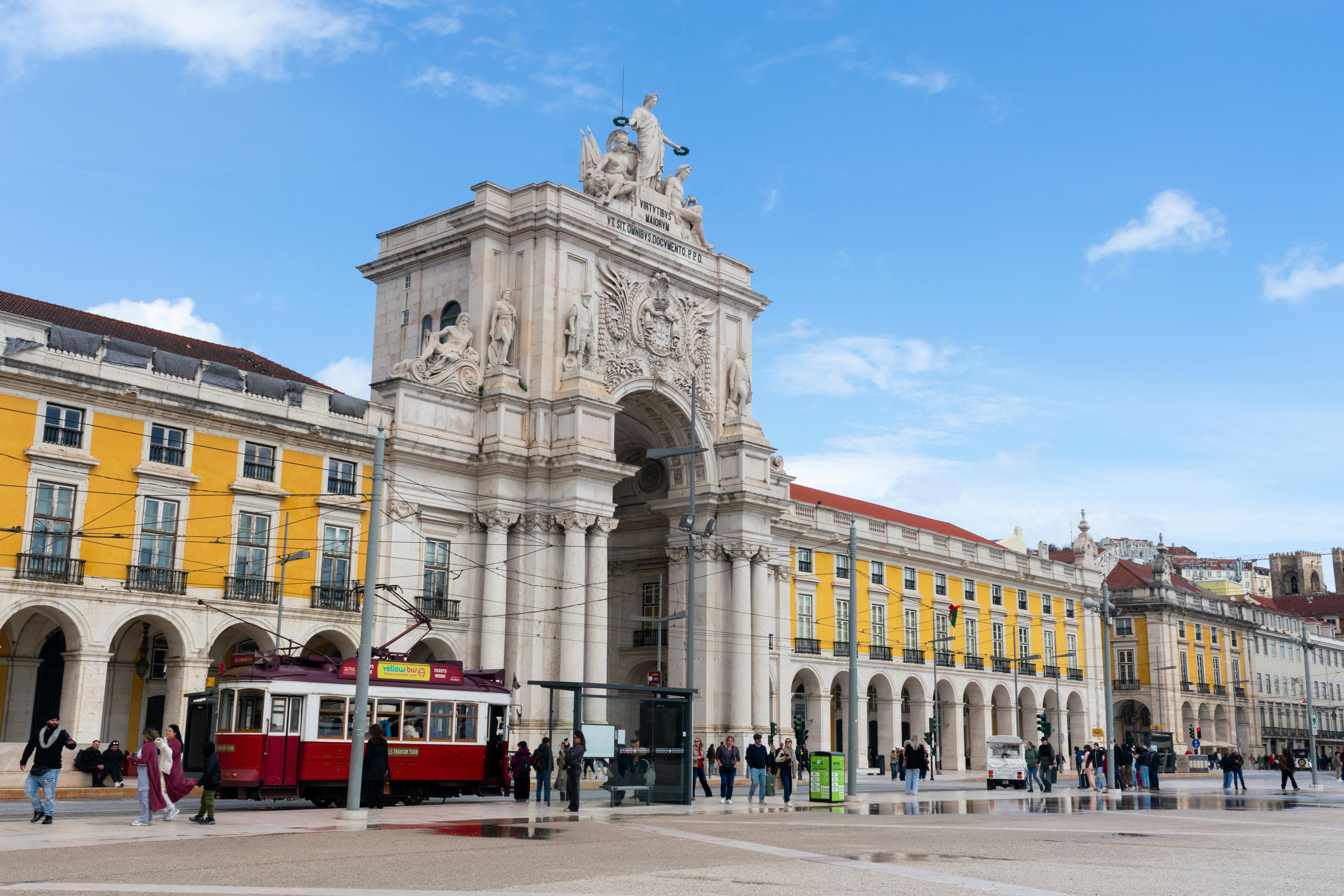 Praça do Comércio with its triumphal arch and a tram