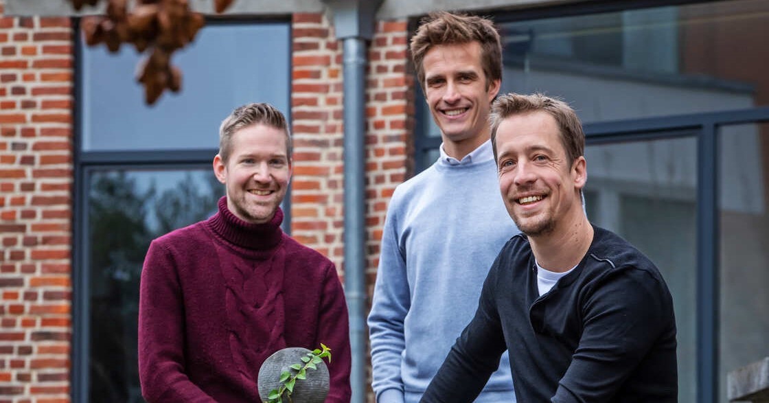 Luzmo co-founders Haroen Vermylen, Thomas De Clerck and Karel Callens standing together