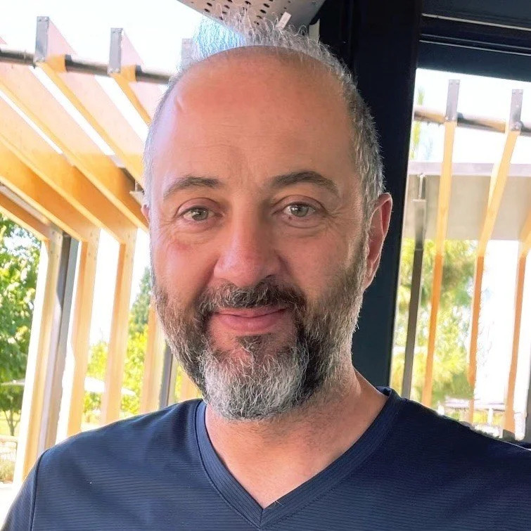 Makram Mansour Tests the Tiny Things - Because Five Pixels Can Cost $1 Million