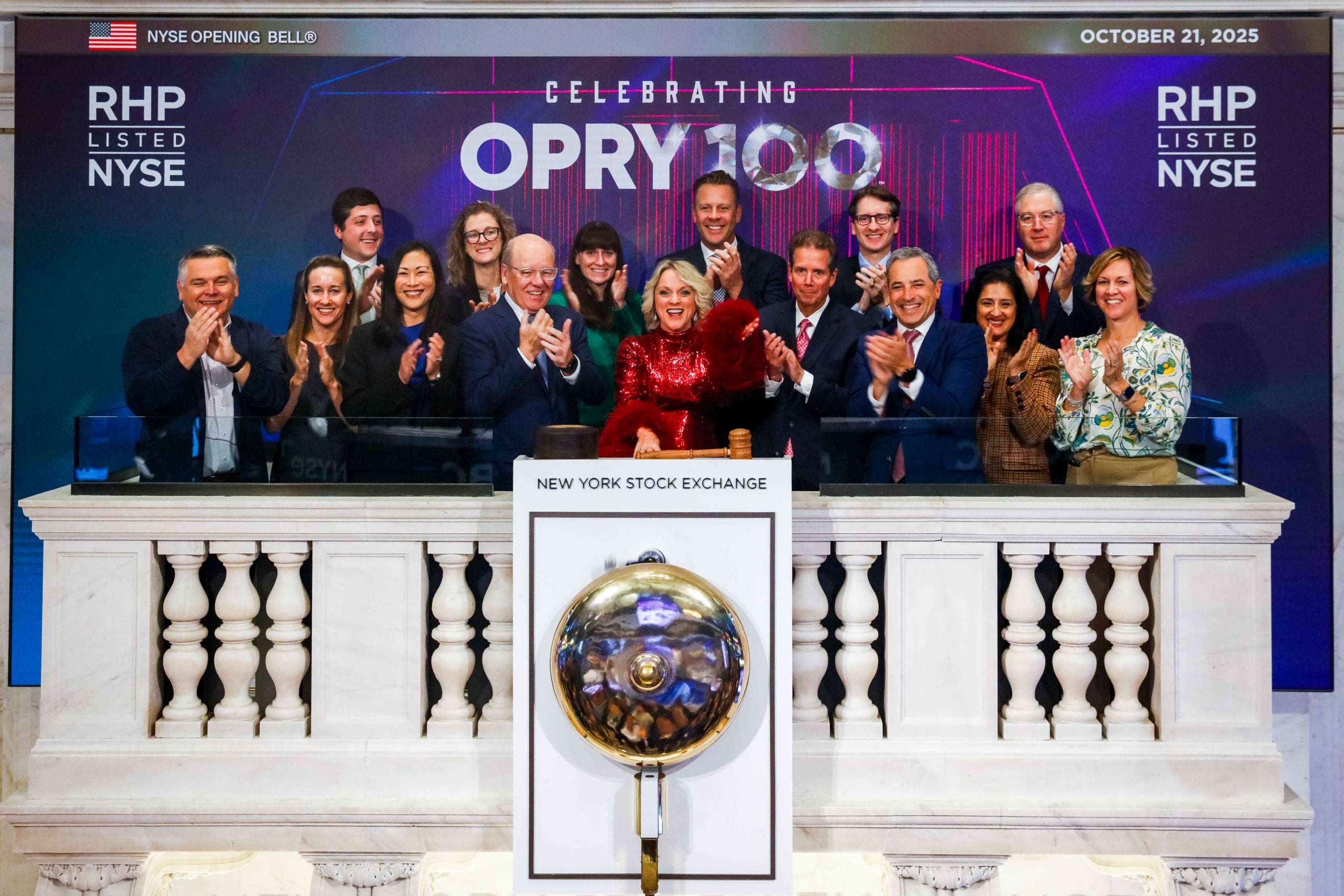 Mark Fioravanti joins Rhonda Vincent, Colin Reed and colleagues at the NYSE opening bell for Opry100