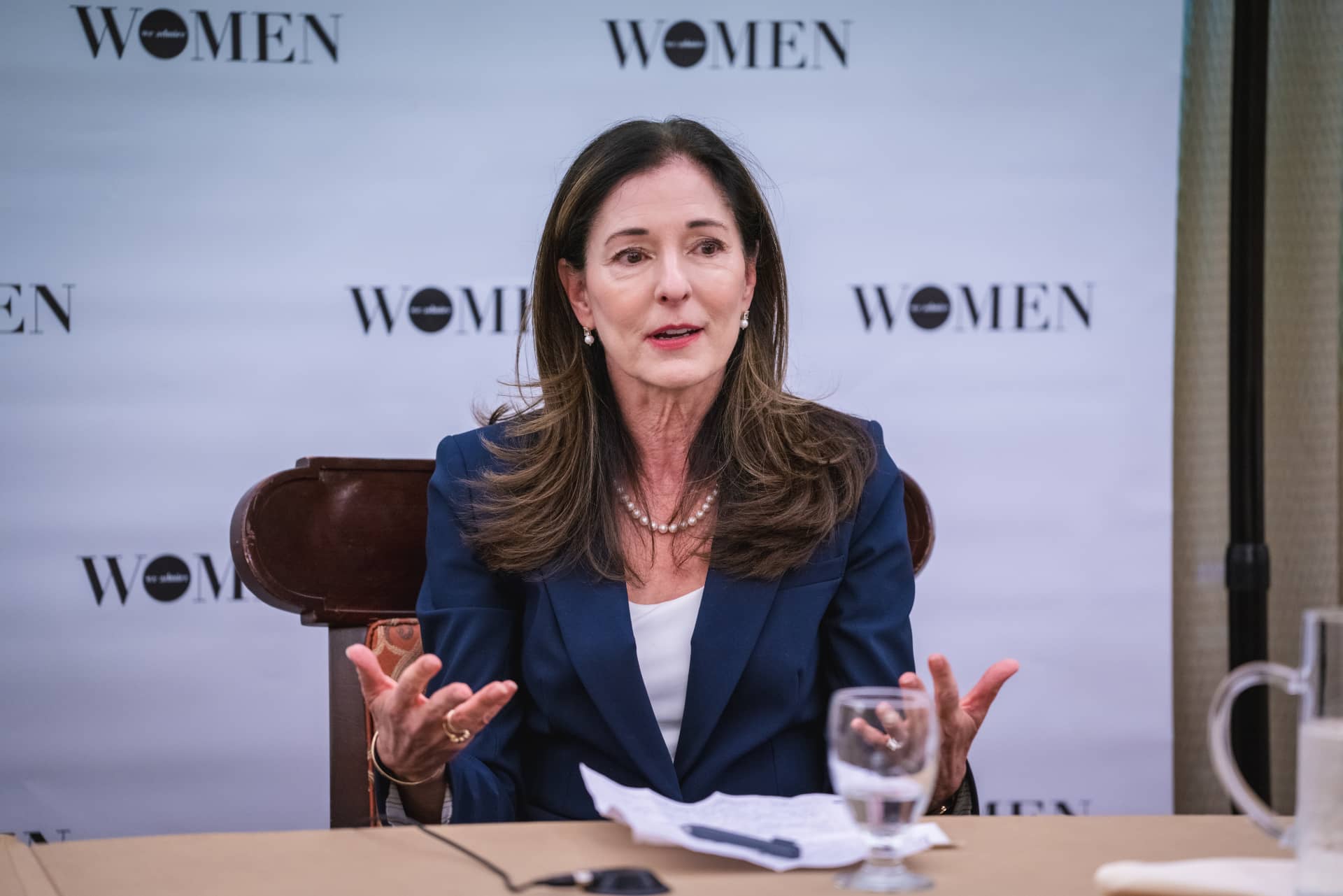 Maureen Lally speaking at a Women We Admire event