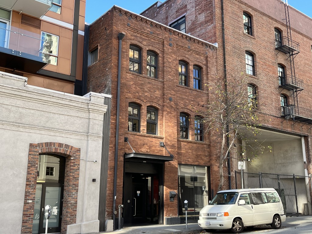 Brick building used as Metriport's San Francisco headquarters exterior