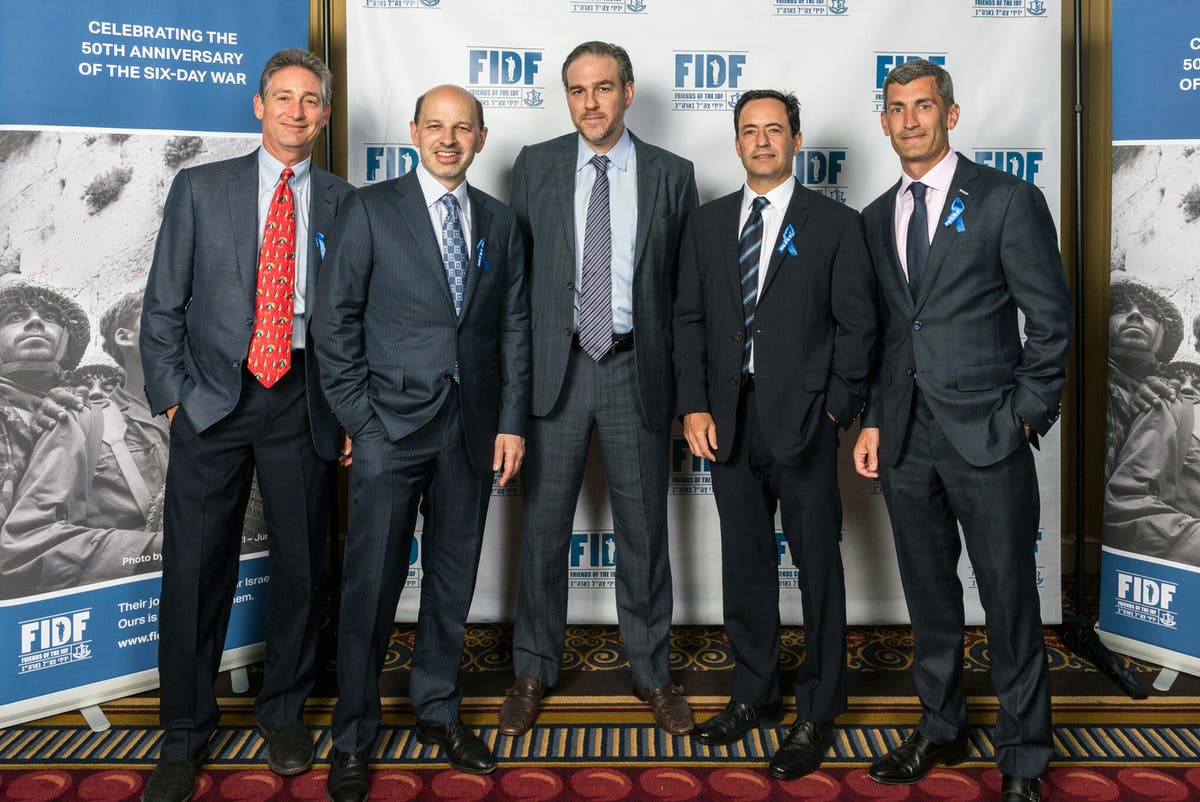 Mike Balkin, at left, with fellow attendees at the 2017 FIDF Central Region Annual Dinner in Chicago