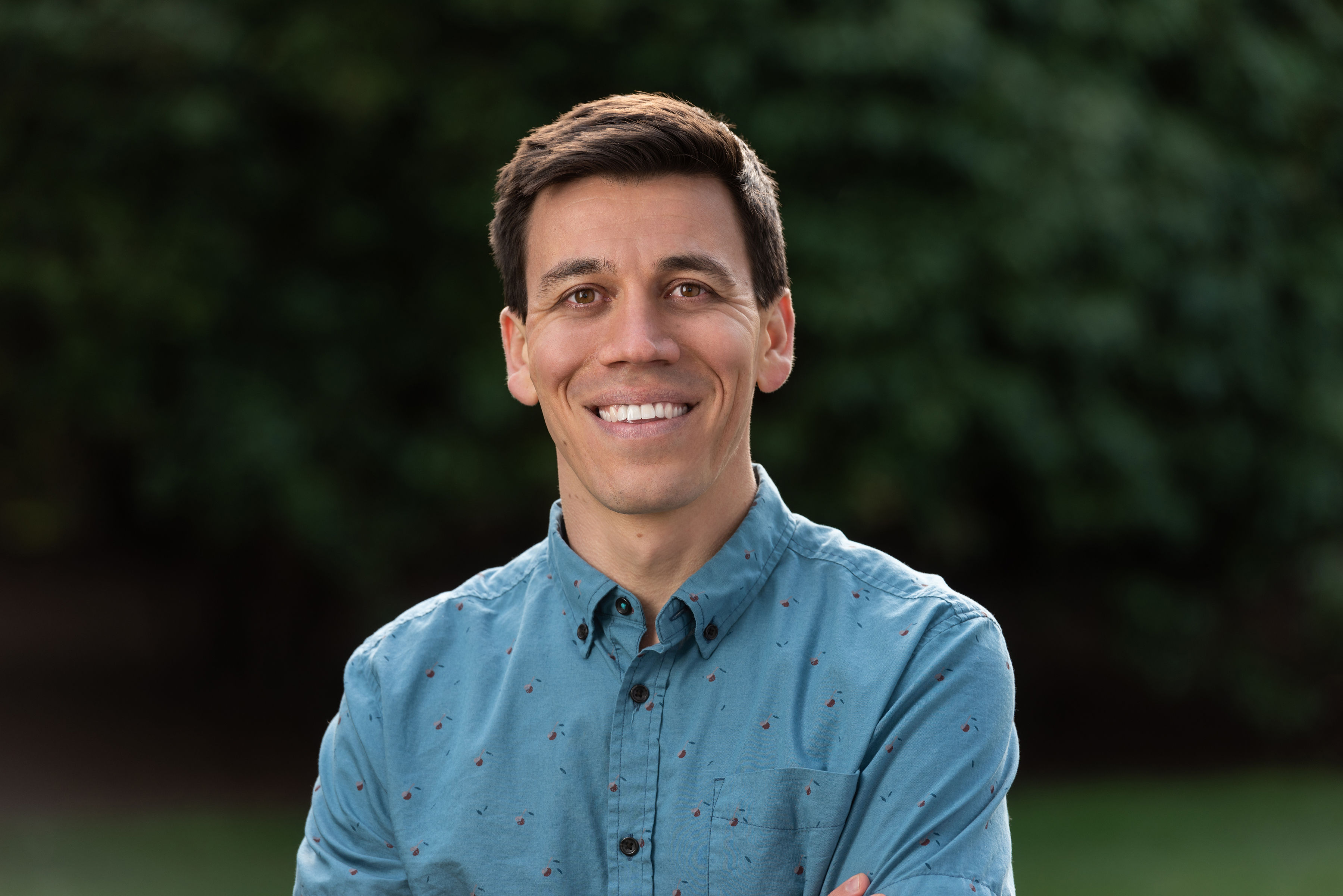 MovingWorlds co-founder and CEO Mark Horoszowski outdoors