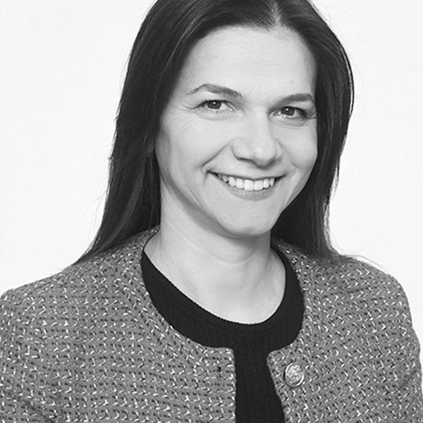 Yana Vardarska, featured by MSCI in an account of her private-capital product work