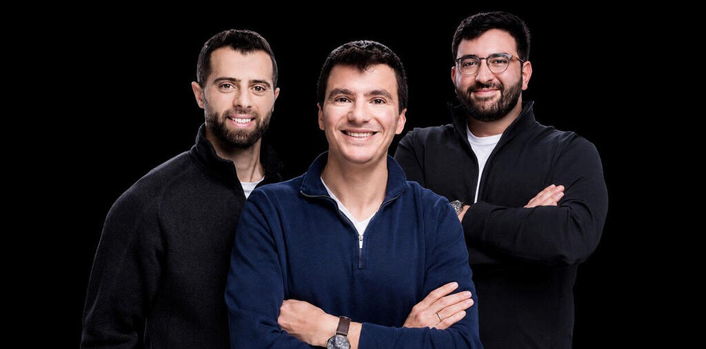 Oligo co-founders Avshalom Hilu, Nadav Czerninski and Gal Elbaz, with Czerninski in the center
