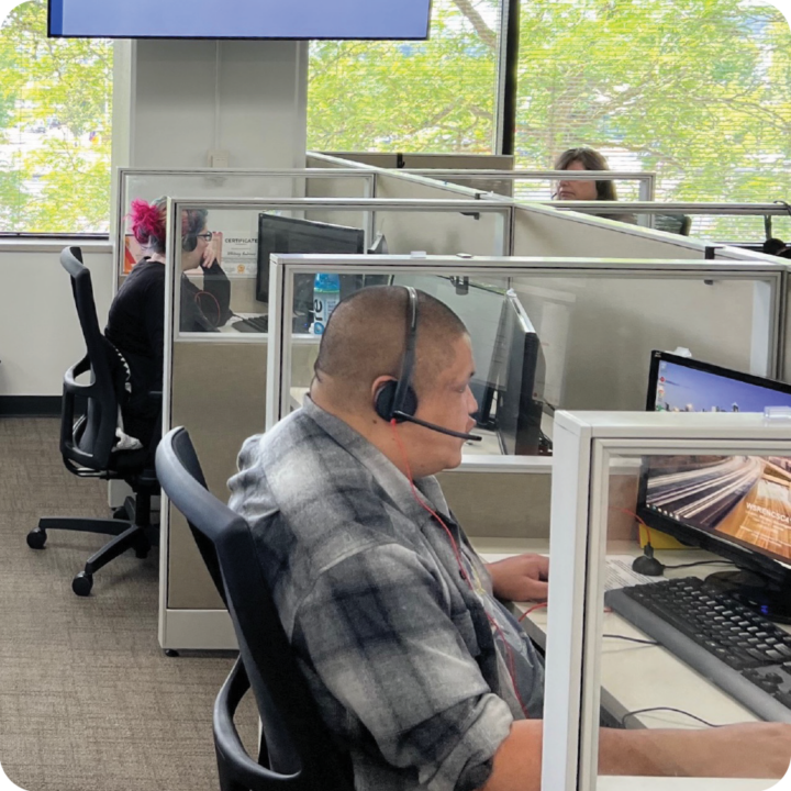 Customer service operations photograph published by Neology