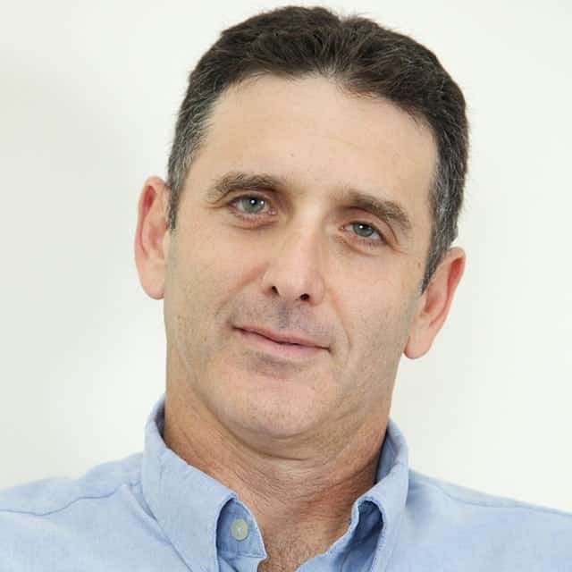 Nir Erez and the value of a missing bus