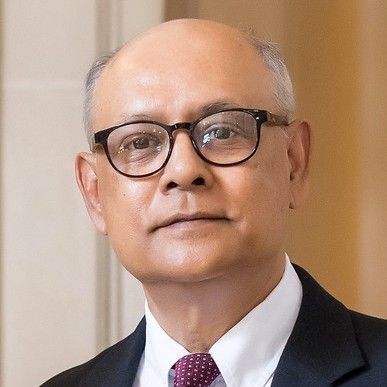 Noor A. Chowdhury and the art of keeping a conversation in the air