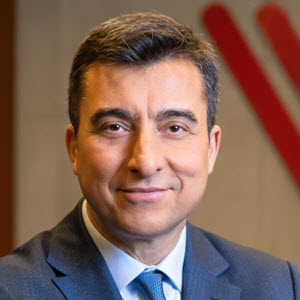 Özkan Erener and the bank that remembers you