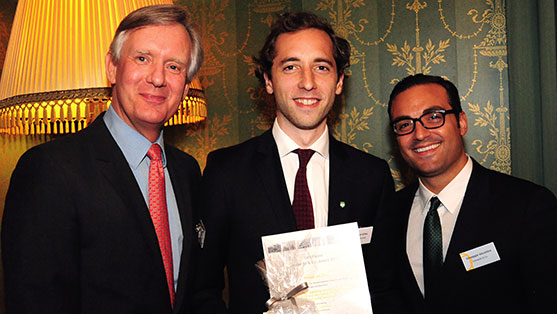 Philipp von Gilsa, center, receives the Leonardo and Co. thesis award alongside Dirk Schiereck and Giuseppe Iozzolino
