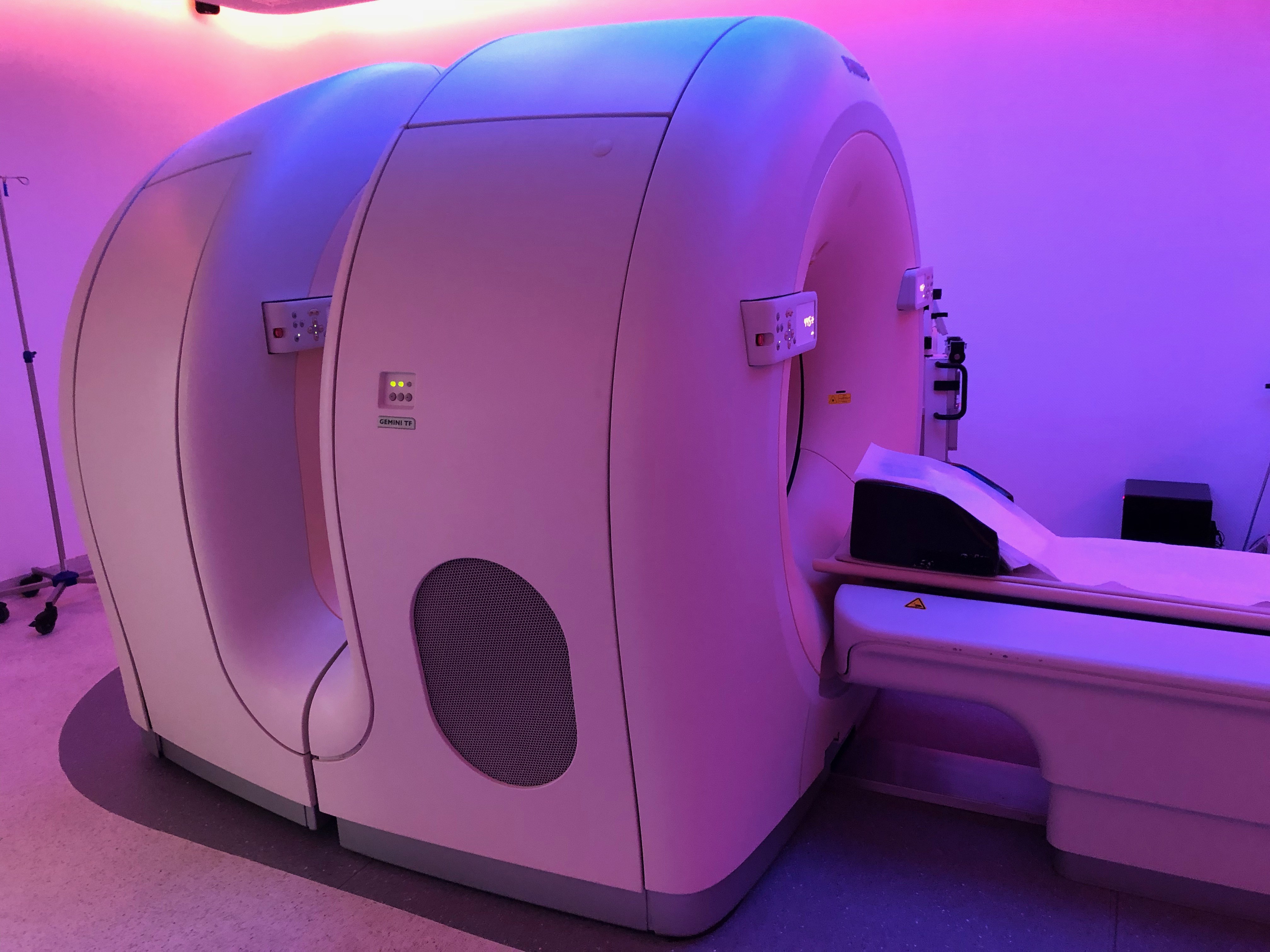 Philips PET-CT imaging system in a scan room
