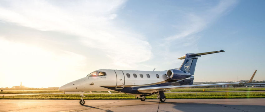 An aircraft pictured on the apron in Portside’s Airshare customer feature