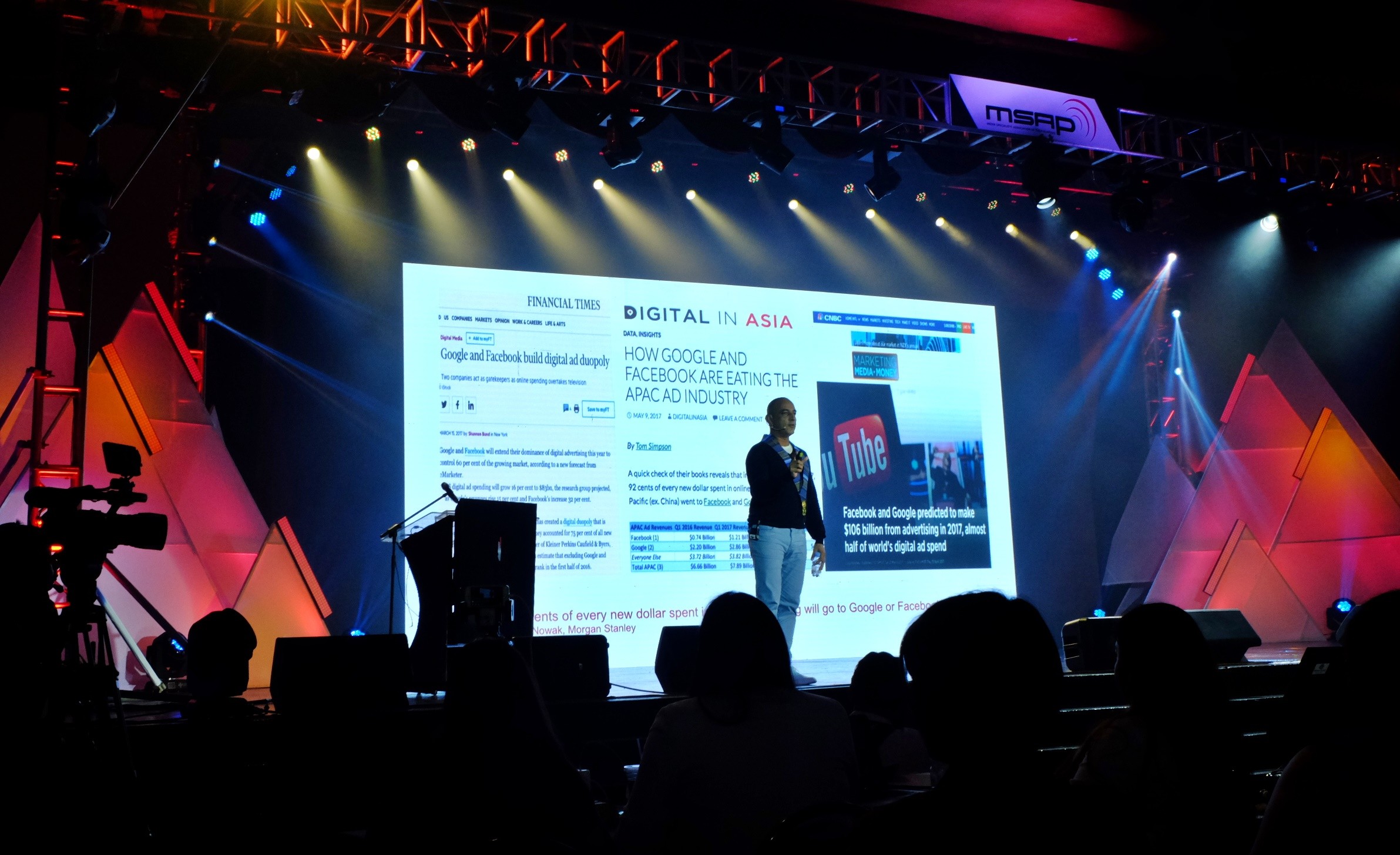 Prem Bhatia speaking onstage at the 2017 Media Congress in Baguio City
