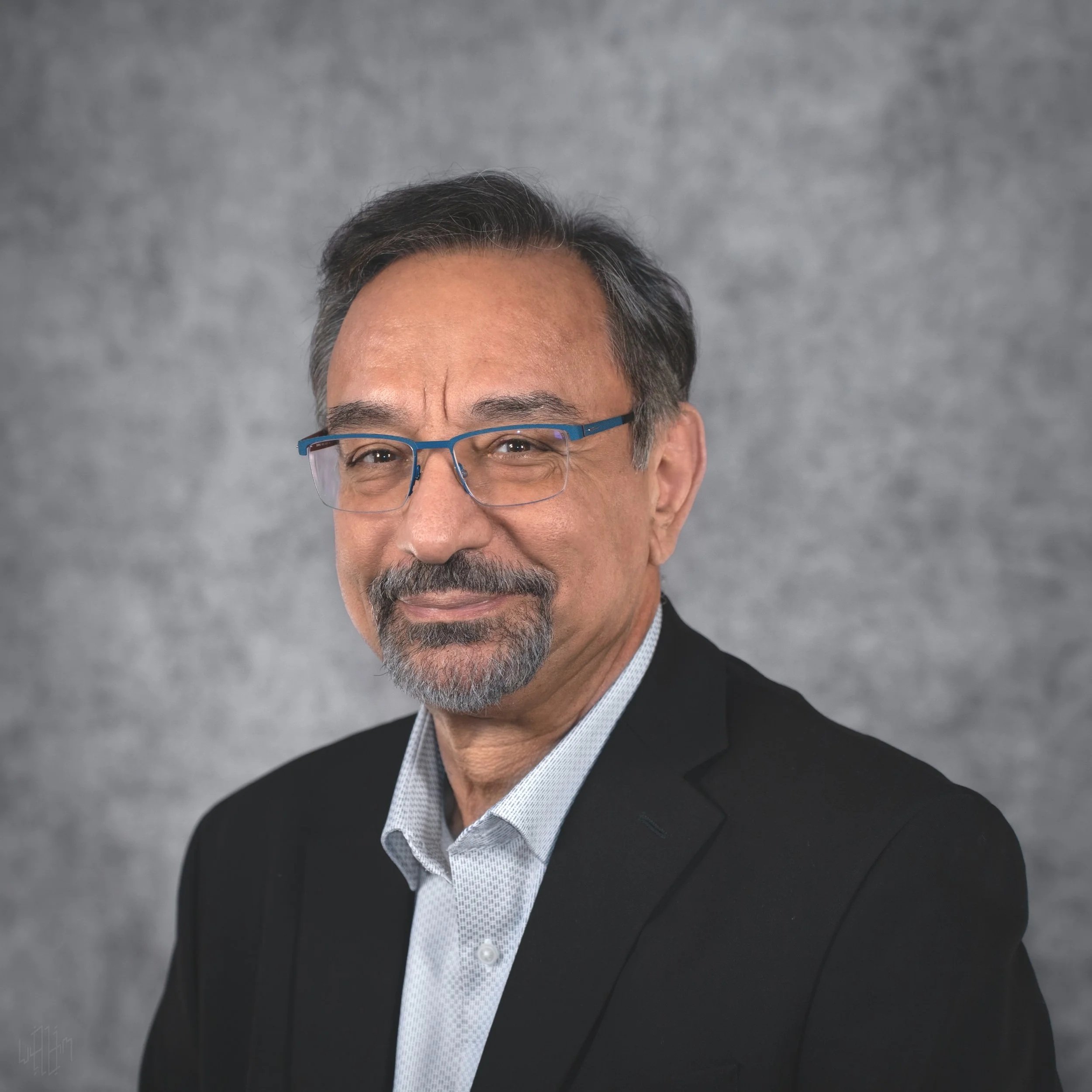 Portrait of Kamal Ramzipoor, R3 Vascular founder and Chief Technology Officer