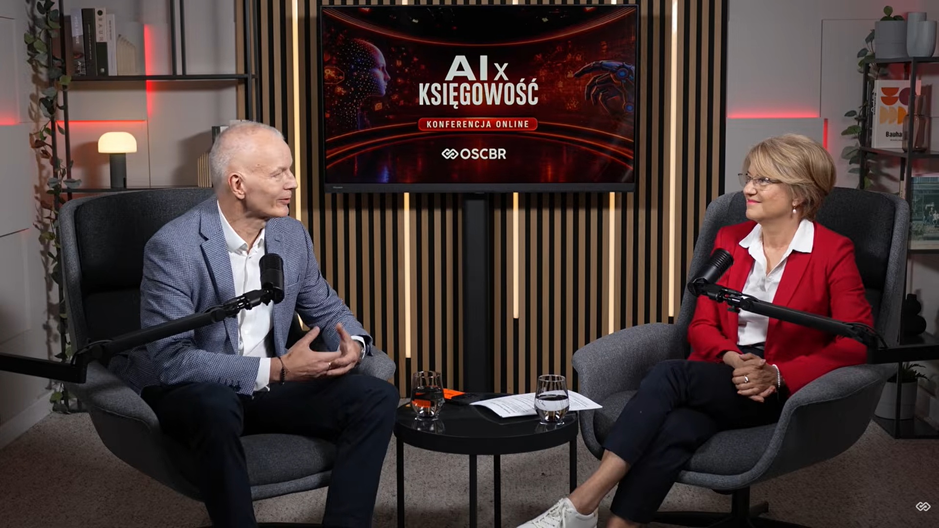 Rafał Strzelecki on the left and Patrycja Strzelecka on the right discussing artificial intelligence and accounting