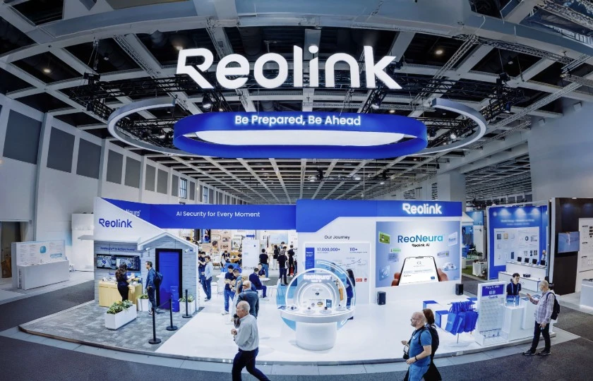 The Reolink exhibition booth displaying ReoNeura AI security technology