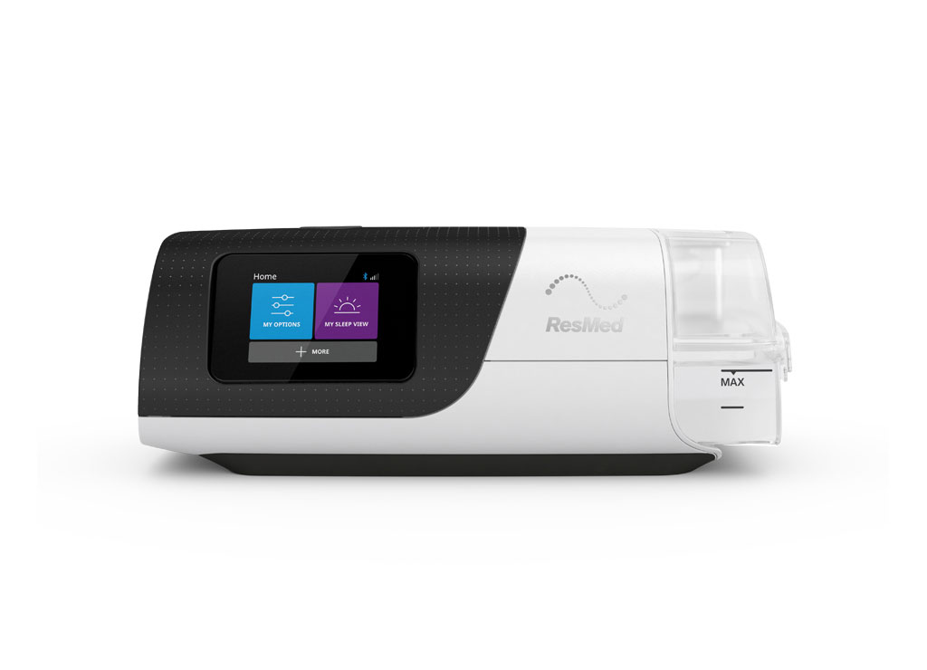 Front view of the ResMed AirSense 11 with its touchscreen and humidifier chamber