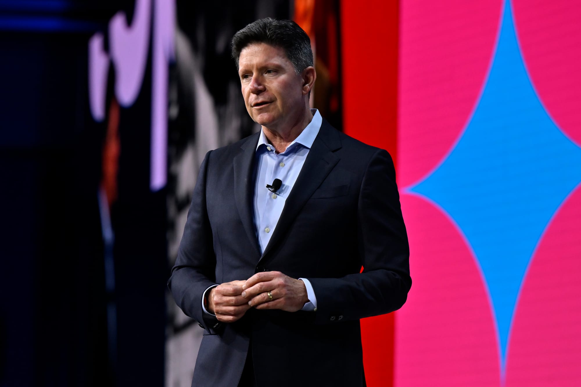 Robert Mauch speaking onstage at ThoughtSpot in 2025