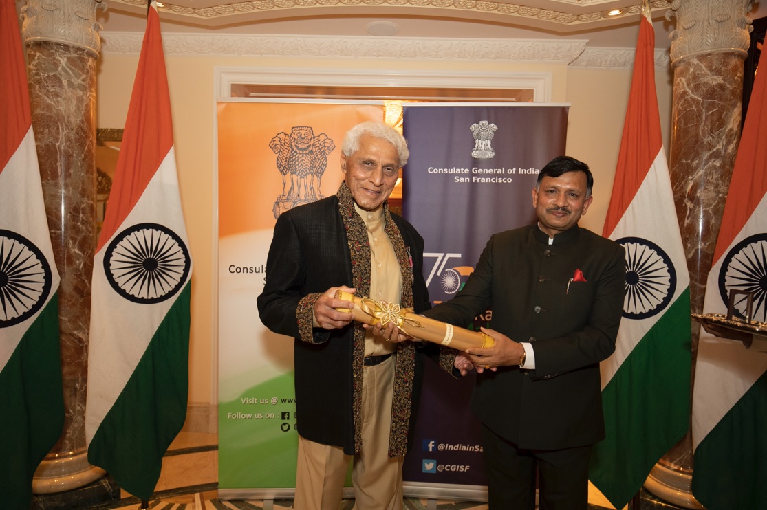Romesh Wadhwani, left, receiving his Padma Shri award scroll at the Indian Consulate in San Francisco