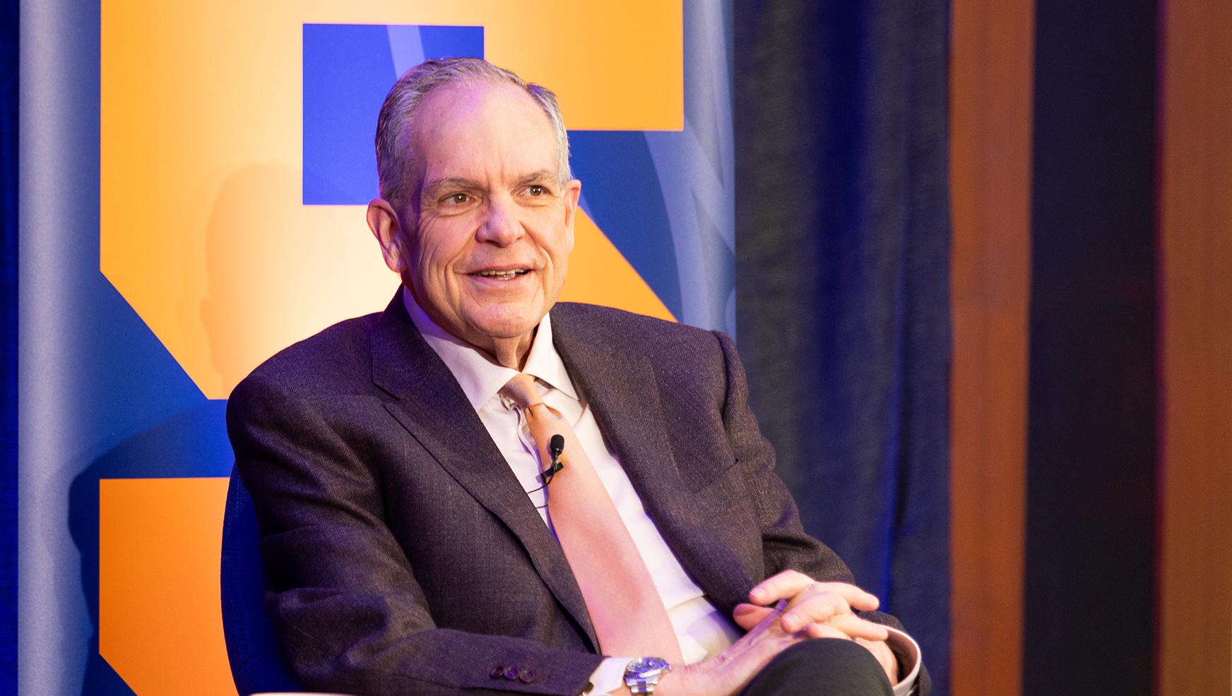 Ronald O’Hanley seated during a Syracuse University leadership conversation