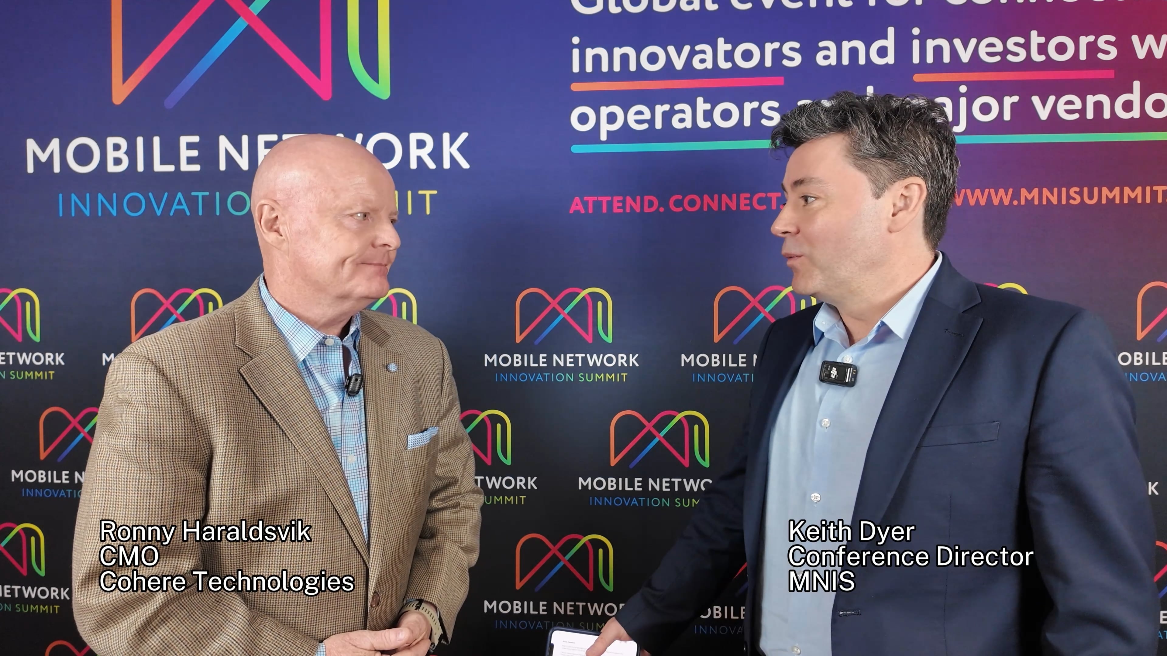 Ronny Haraldsvik speaking with Keith Dyer at the 2026 Mobile Network Innovation Summit