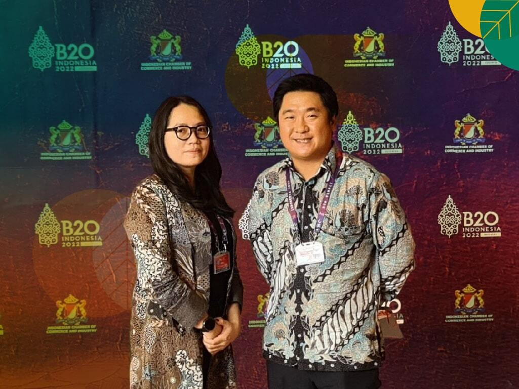 Witny Tanod, left, and Samuel Tirtasaputra at the B20 Summit in Bali in 2022
