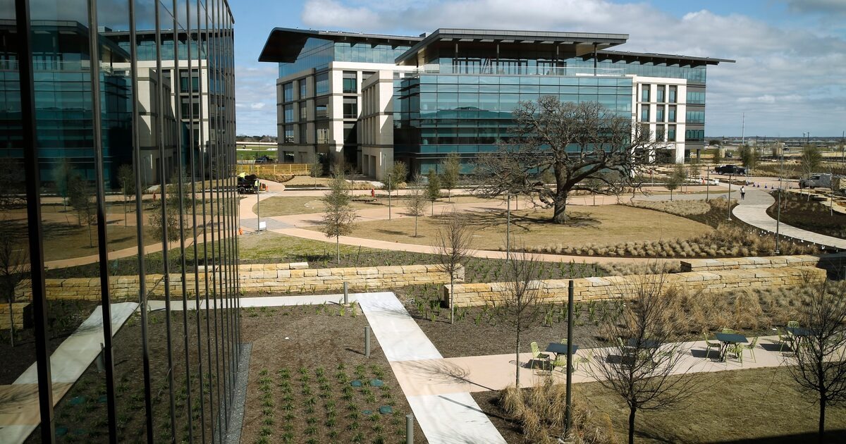 Charles Schwab’s glass-fronted corporate campus in Westlake, Texas