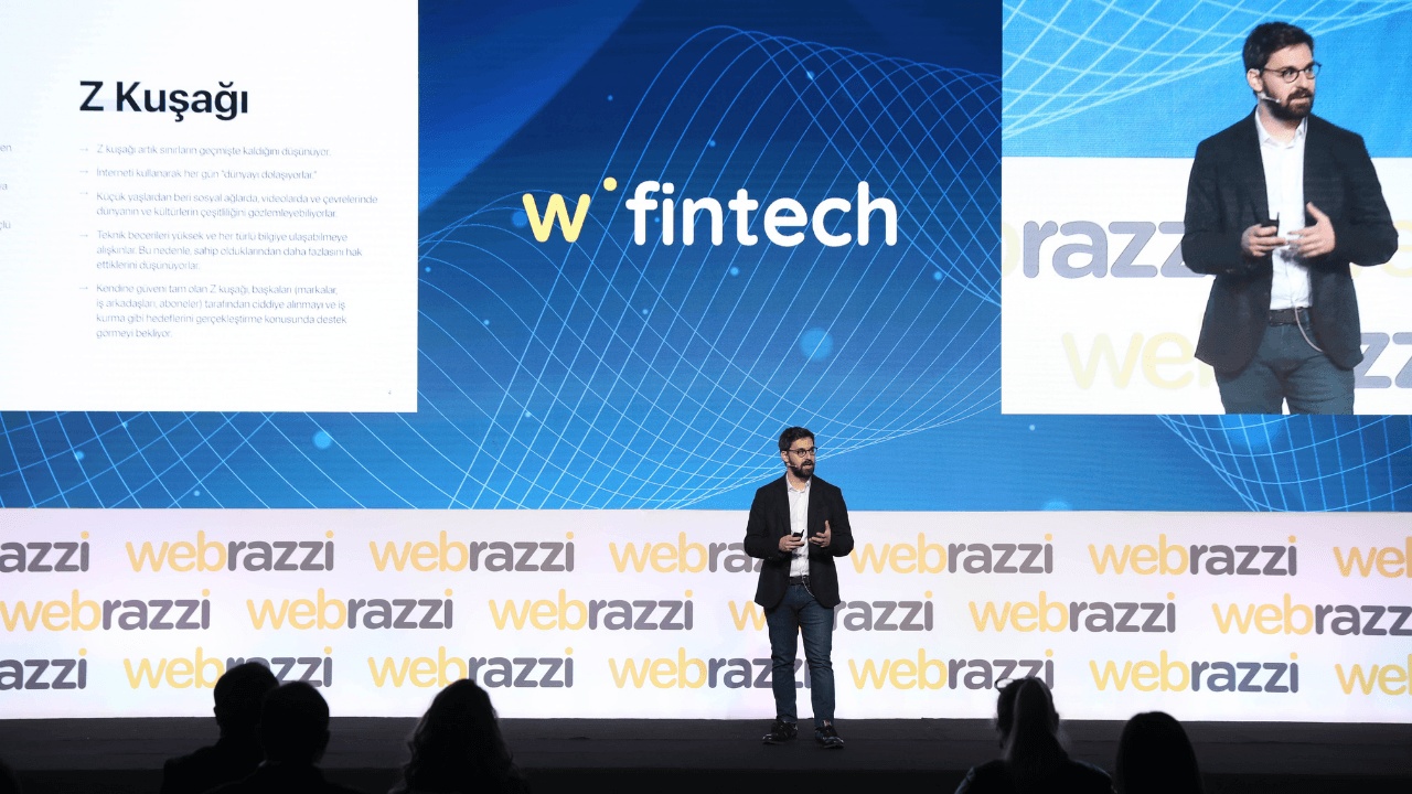 Semih Muşabak presenting on brands and younger customers at Webrazzi Fintech 2021