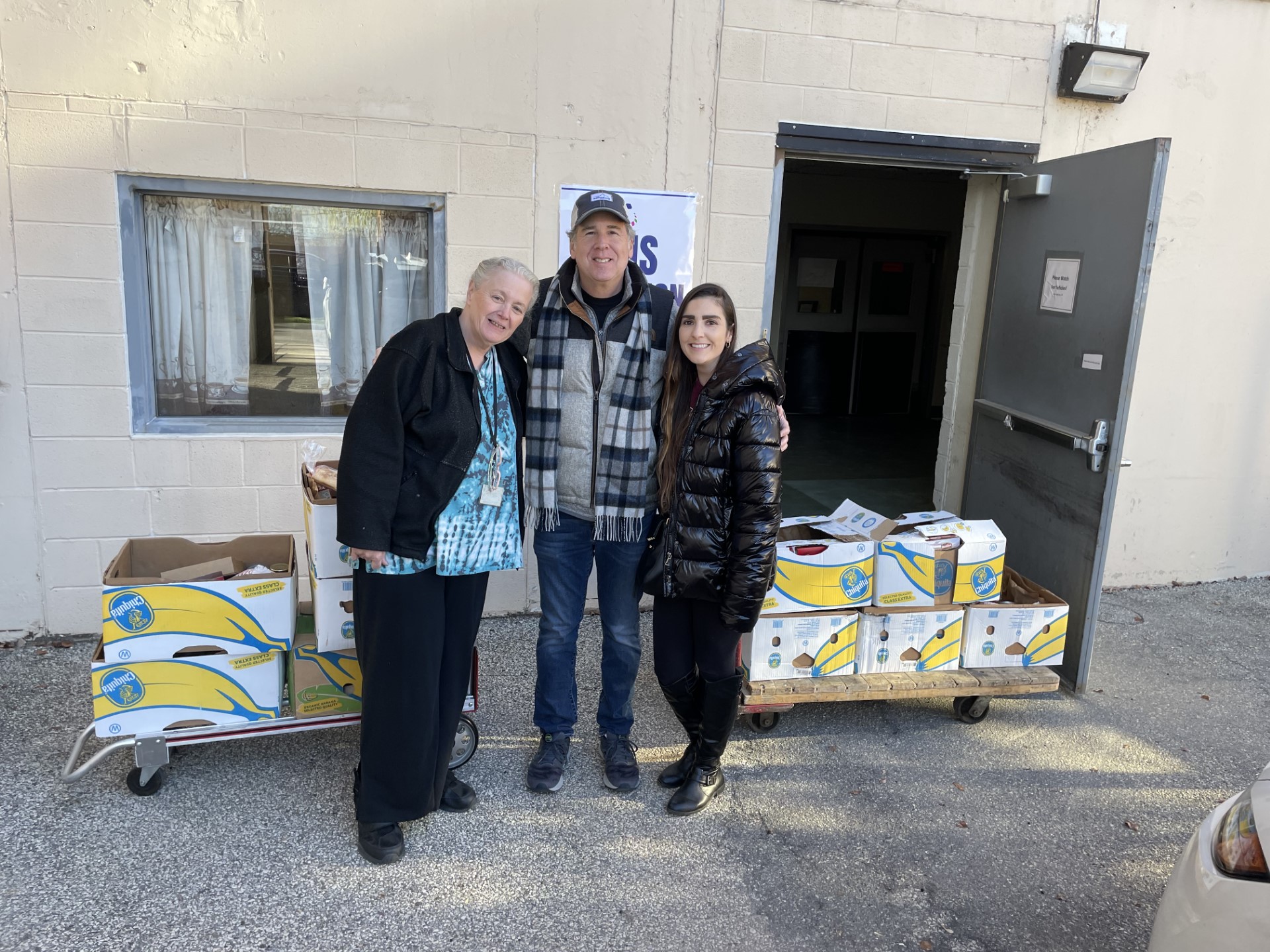 Thanksgiving meal donations gathered for SER’s 2023 community drive