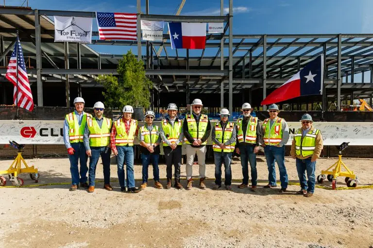 Serverfarm, Clune and Peinado project team gathered together