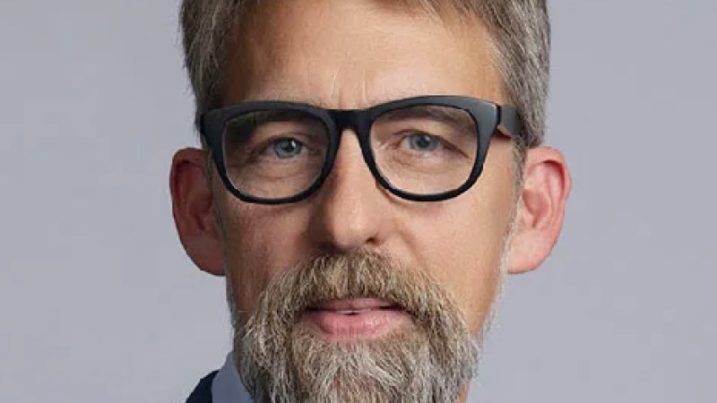J. Seth Strattan