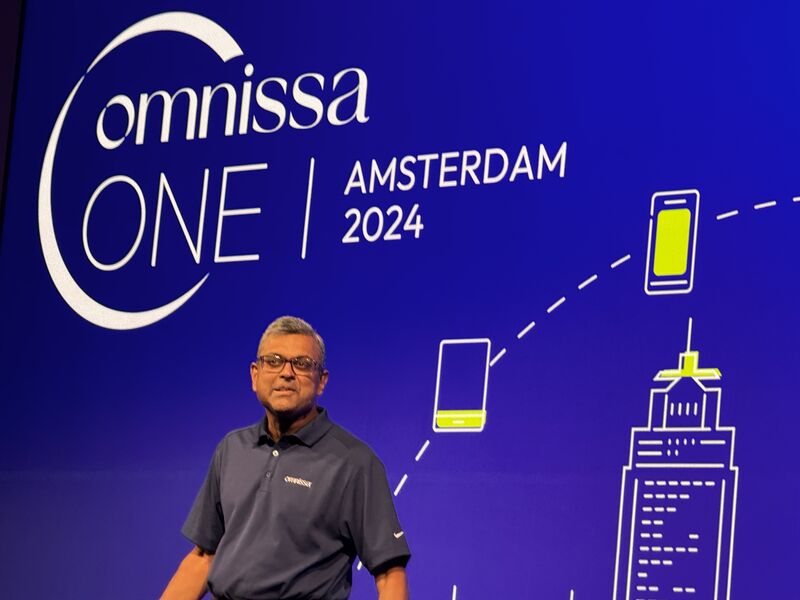 Shankar Iyer speaking onstage at Omnissa ONE Amsterdam in 2024