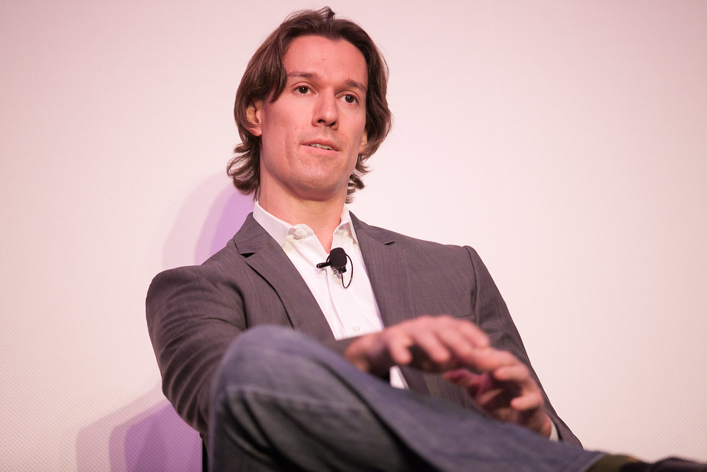 Sharam Fouladgar-Mercer, Co-Founder and CEO of Signos