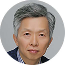 Portrait of Shinetech founder Jerry Zhang