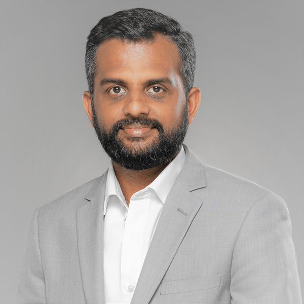 Portrait of Siva Lakshmanan, CEO of DeepHow