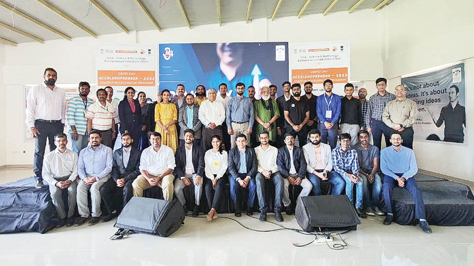 Participants and organisers at SJCE-STEP’s 2022 accelerator programme event
