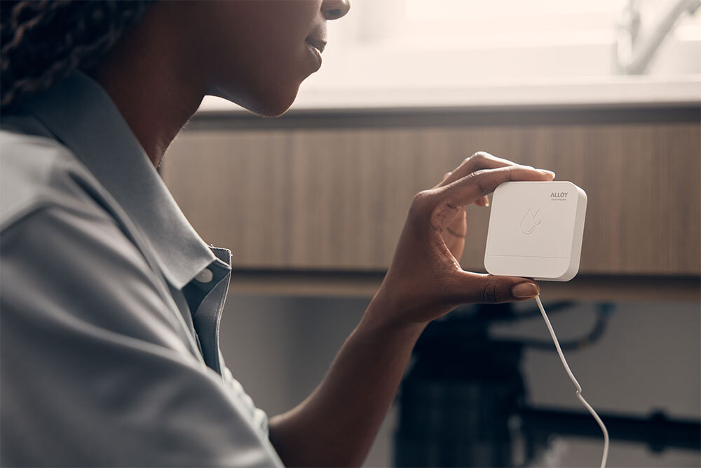 SmartRent sensor hardware in an official product photograph