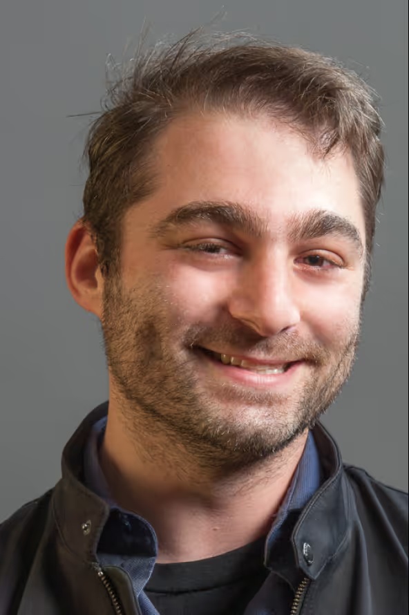 Portrait of Sourcescrub co-founder Prescott Nasser
