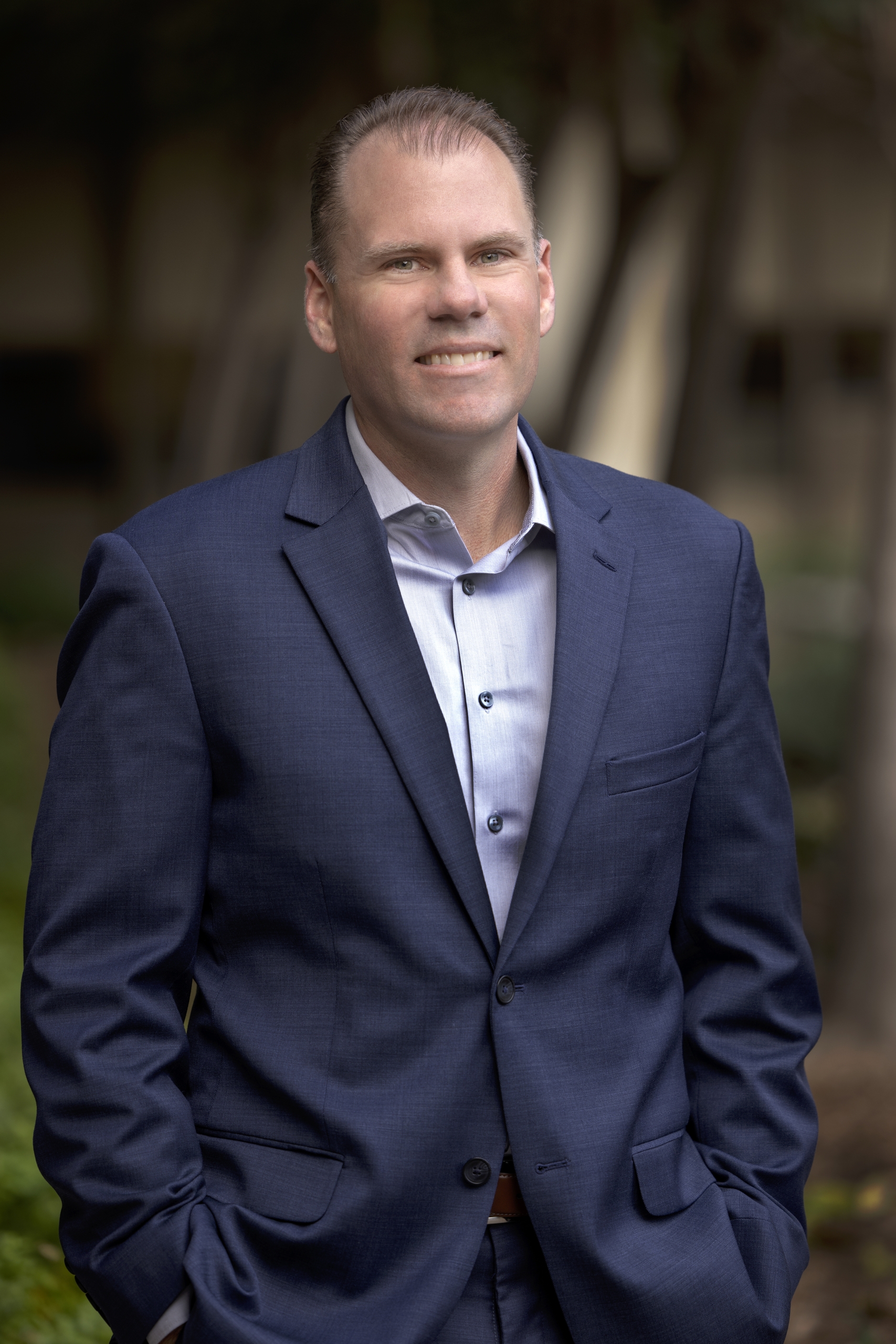 Official portrait of Southern California Edison president and CEO Steven Powell